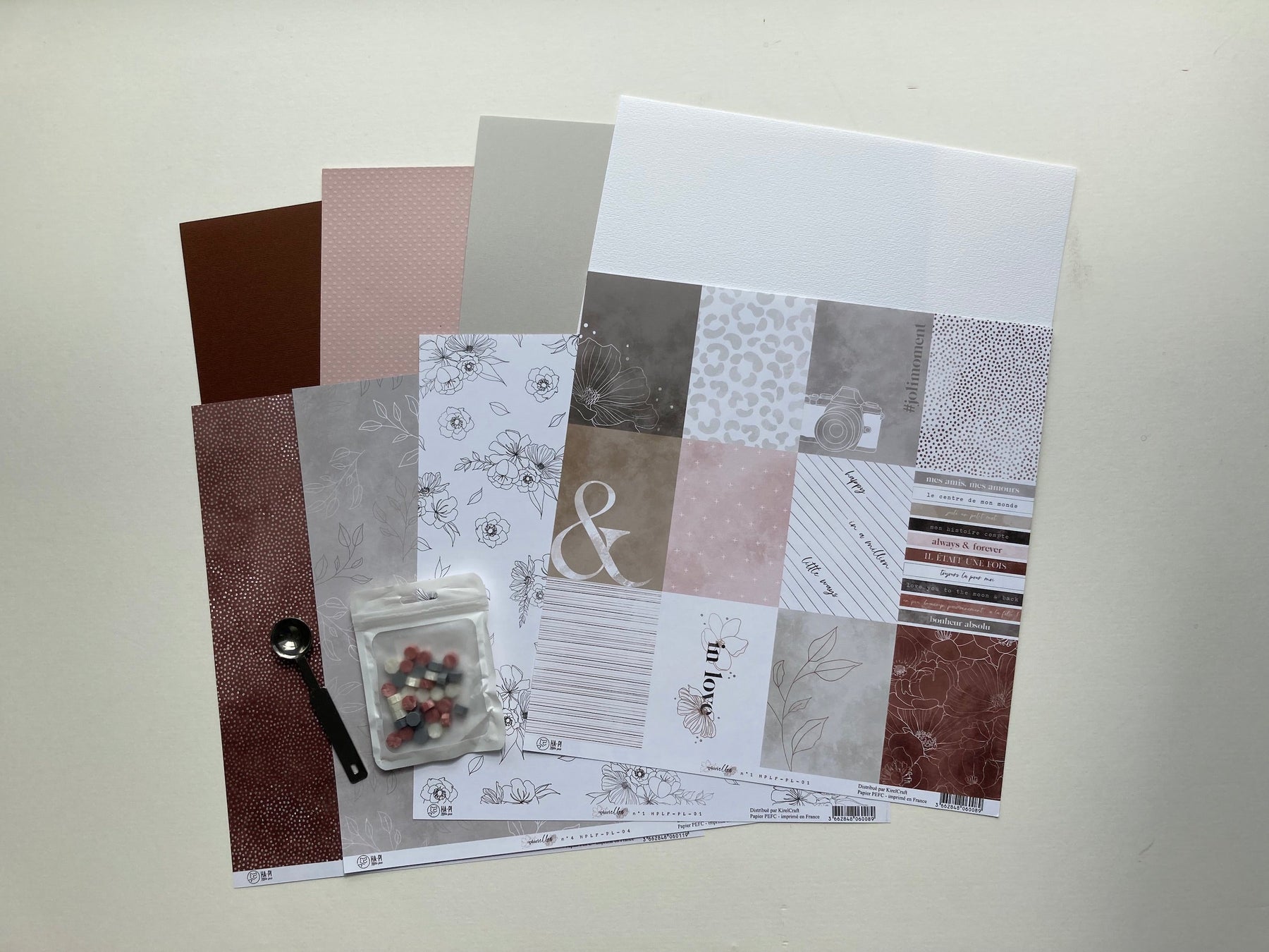 May 2022 Scrapaholix kits - Plurielles + Wax Seals