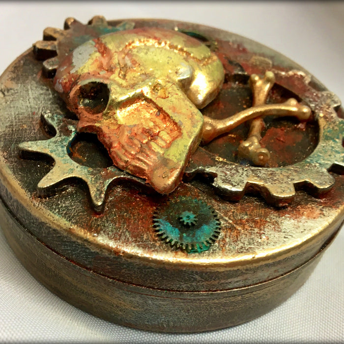 Altered tin. By Louise Crosbie.